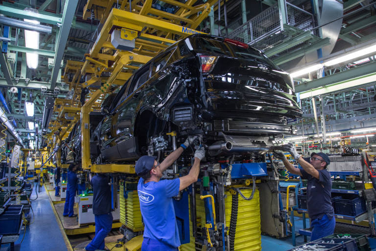 El Consell aporta 9 millones para la adaptación de Ford Almussafes a la fabricación del nuevo Kuga